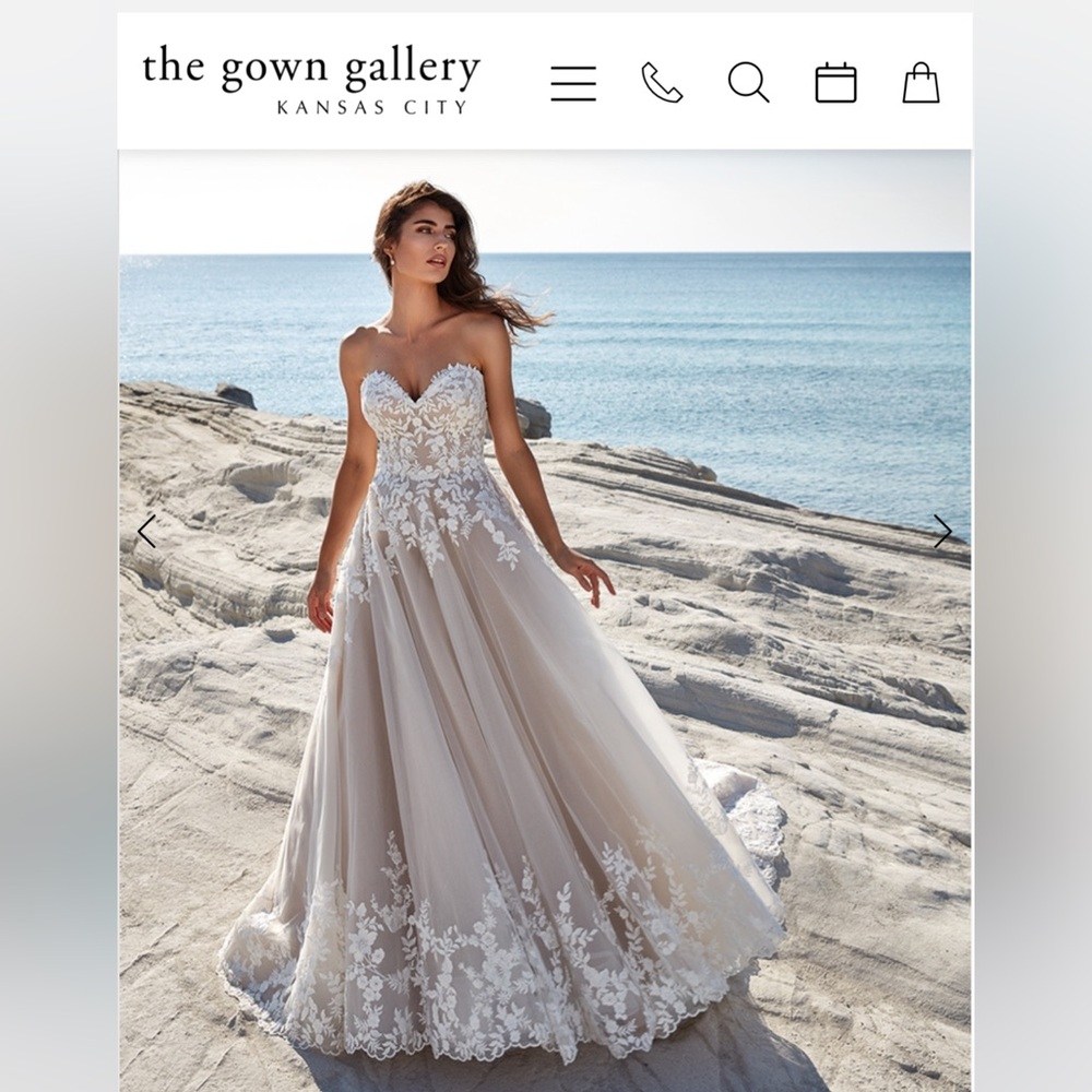 EddyK Dreams Elegant Lace Sleeveless Wedding Dress